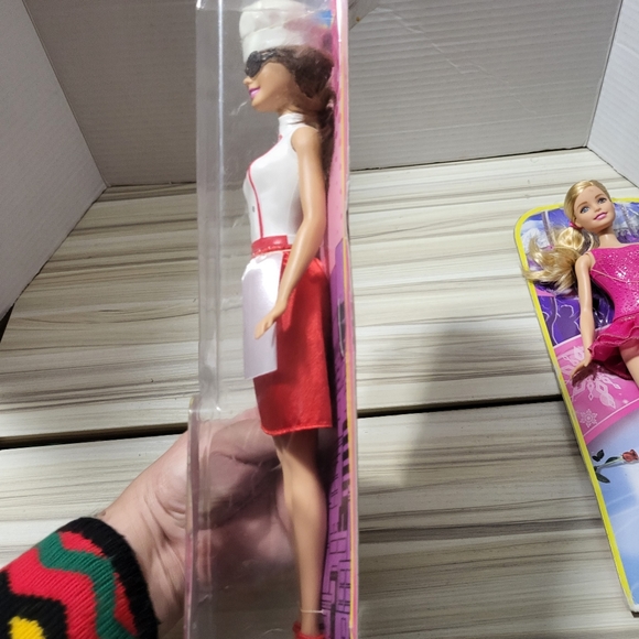 Lot Of 3 Barbies: Spy Squad, Career Skate, Red Head Barbie New Distressed Boxes - Picture 3 of 12